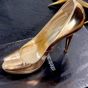 Brand new Roberto Cavalli gold shoes